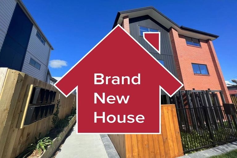 Photo of property in 4/10 Yeovil Road, Te Atatu Peninsula, Auckland, 0610