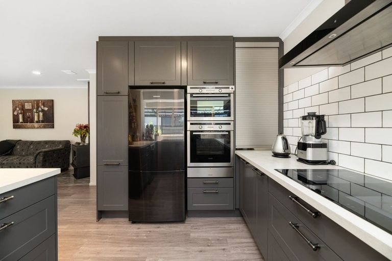 Photo of property in 50 Seychelles Drive, Papamoa Beach, Papamoa, 3118