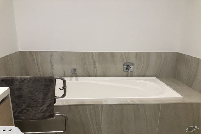 Photo of property in 16 Shelduck Way, Hobsonville, Auckland, 0616