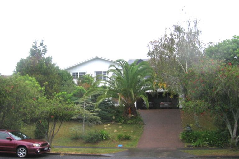 Photo of property in 107 Chelsea View Drive, Chatswood, Auckland, 0626
