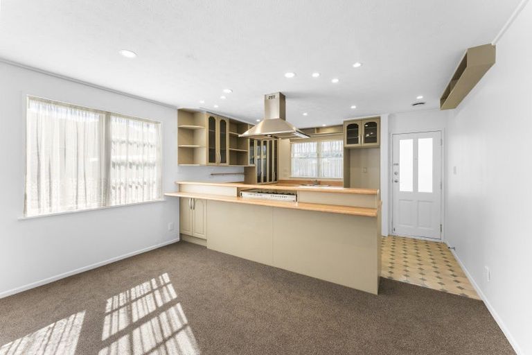 Photo of property in 2 Akron Grove, Totara Park, Upper Hutt, 5018