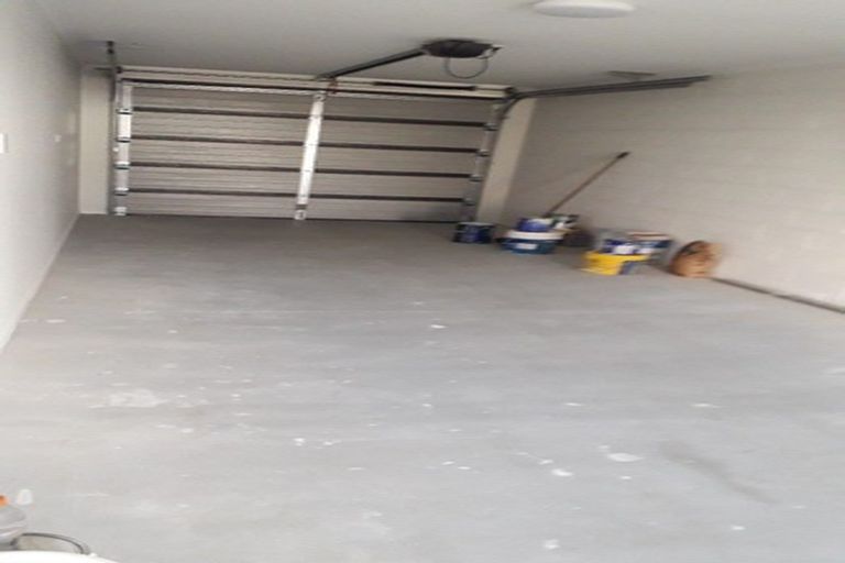 Photo of property in 2 Liquidambar Drive, Hobsonville, Auckland, 0616