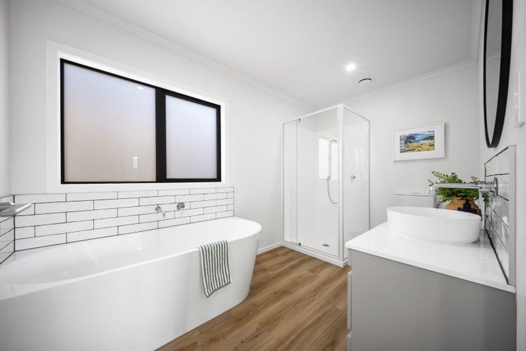 Photo of property in 102 Omahina Street, Raglan, 3225