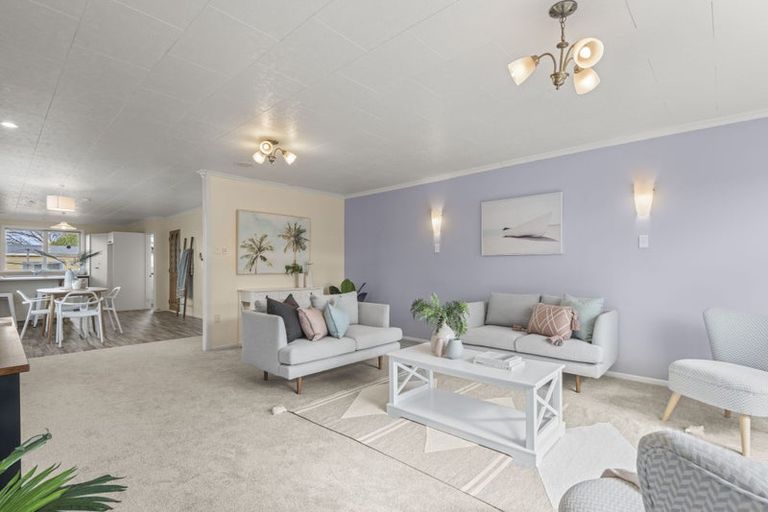 Photo of property in 24 Sutherland Crescent, Westbrook, Palmerston North, 4412