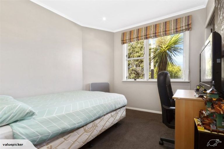 Photo of property in 1 Angell Street, Johnsonville, Wellington, 6037