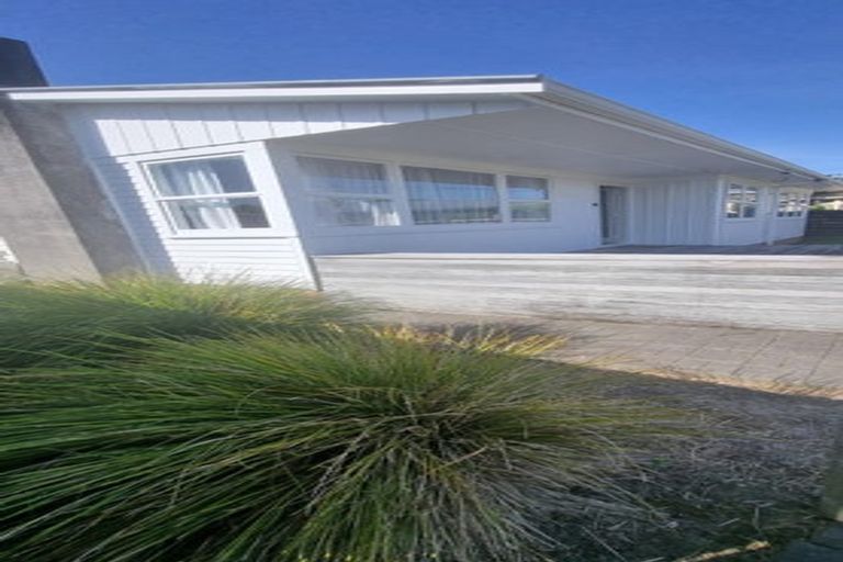 Photo of property in 2/15 Tasman Drive, Opaheke, Papakura, 2113