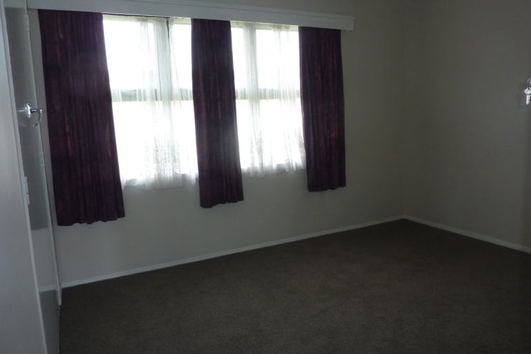 Photo of property in 7 Sutton Crescent, Papatoetoe, Auckland, 2025