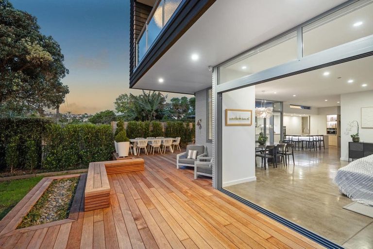 Photo of property in 37 Laurence Street, Manly, Whangaparaoa, 0930