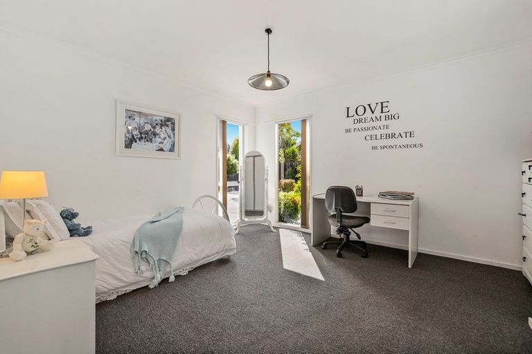 Photo of property in 70 Regency Crescent, Redwood, Christchurch, 8051