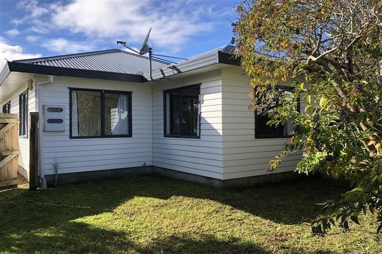 Photo of property in 6 Tennessee Avenue, Mangere East, Auckland, 2024