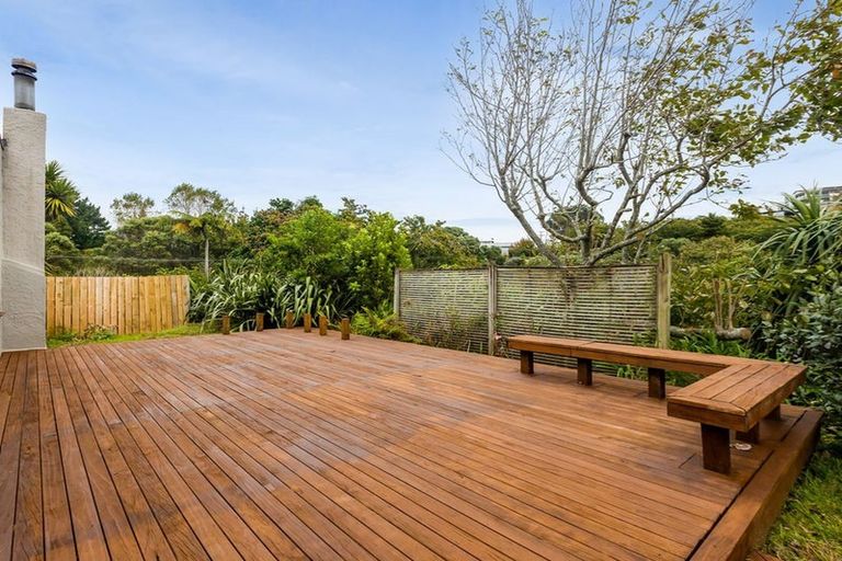 Photo of property in 20 Parris Street, Moturoa, New Plymouth, 4310
