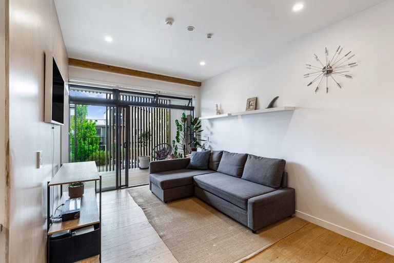 Photo of property in 6/167 Hobsonville Point Road, Hobsonville, Auckland, 0616