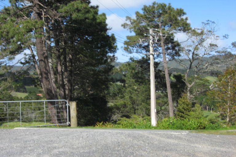 Photo of property in 177 Forest Road, Henderson, Auckland, 0612