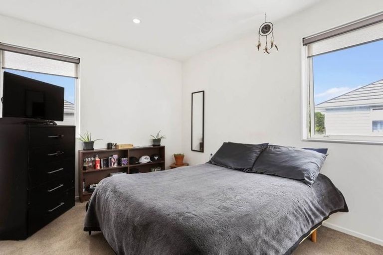 Photo of property in 229 Porchester Road, Takanini, 2112