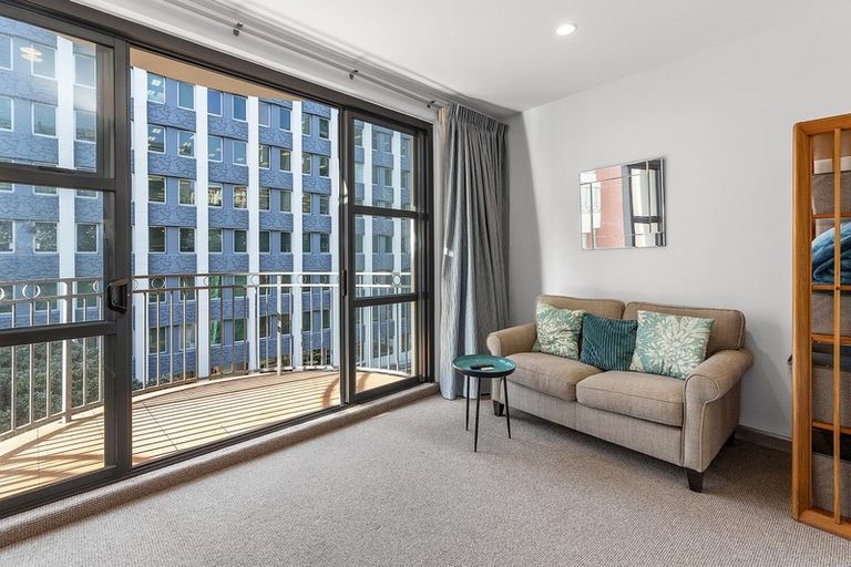 Photo of property in Atrium Towers, 5c/154 The Terrace, Wellington Central, Wellington, 6011