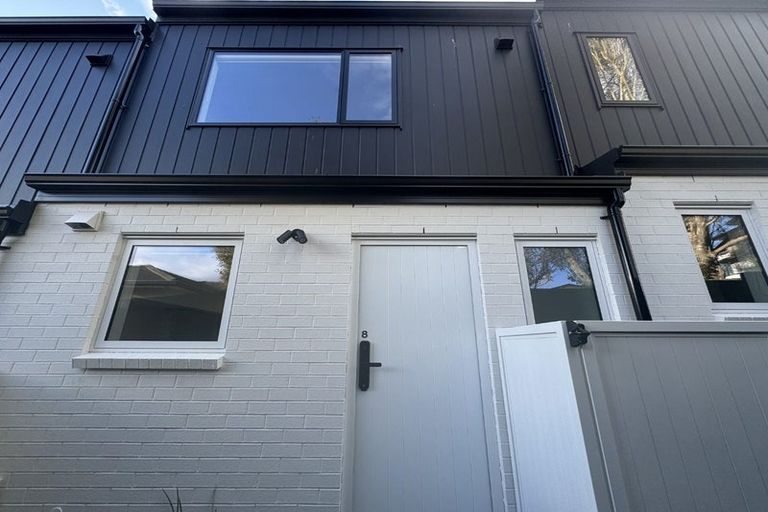 Photo of property in 8/5 Preston Avenue, Henderson, Auckland, 0610