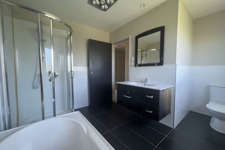 Photo of property in 45 Riverglade Parkway, Te Atatu South, Auckland, 0610