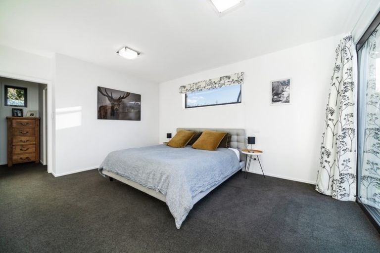 Photo of property in 4 Jacks Point Rise, Jacks Point, Queenstown, 9371