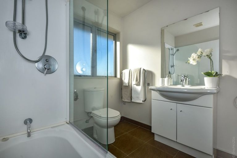 Photo of property in 90c Mandeville Street, Riccarton, Christchurch, 8011