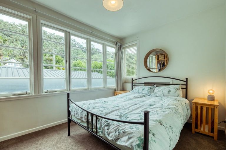 Photo of property in 213 Motutara Road, Muriwai, Waimauku, 0881