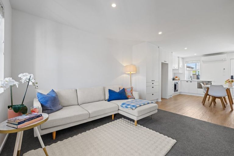 Photo of property in 2/42 Woodville Street, Edgeware, Christchurch, 8013