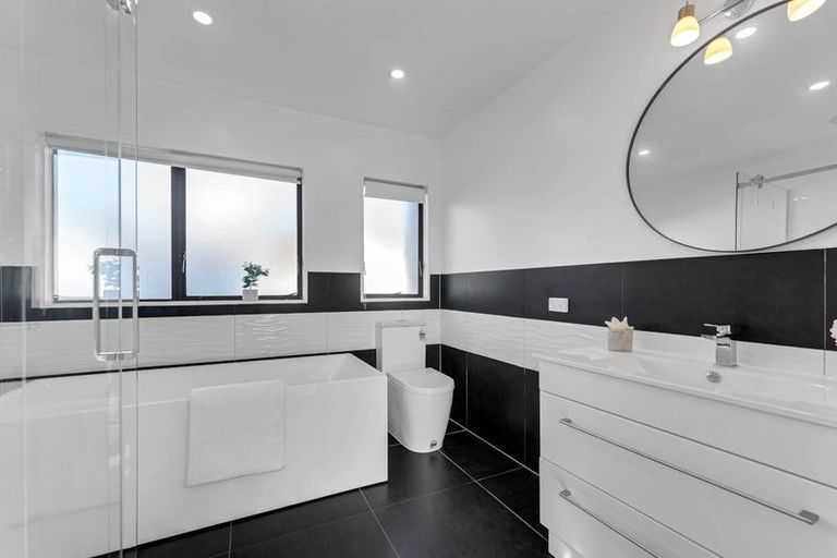 Photo of property in 33 Greenstone Place, Clover Park, Auckland, 2019