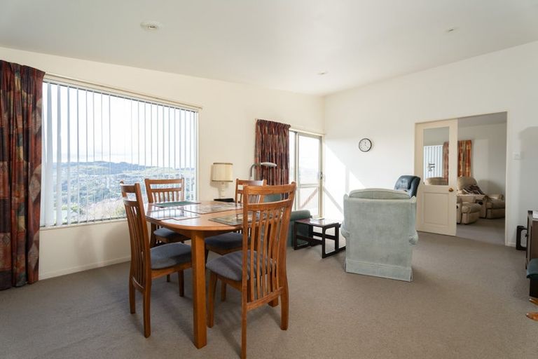 Photo of property in 1 Atamira Close, Churton Park, Wellington, 6037