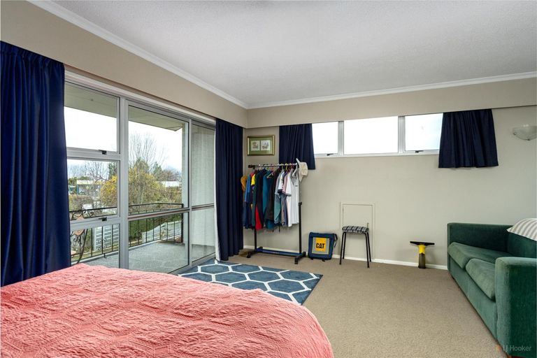 Photo of property in 20 Timaru Road, Waimate, 7924