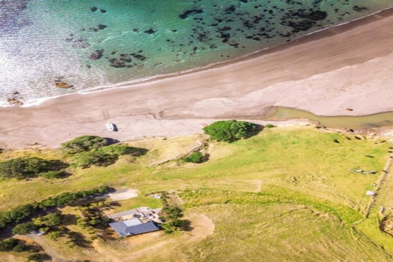 Photo of property in 63 Martin Road, Whangaruru, Hikurangi, 0184