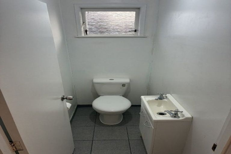 Photo of property in 14 Helena Street, Massey, Auckland, 0614