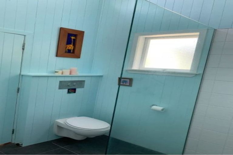 Photo of property in 27 Moana Road, Plimmerton, Porirua, 5026