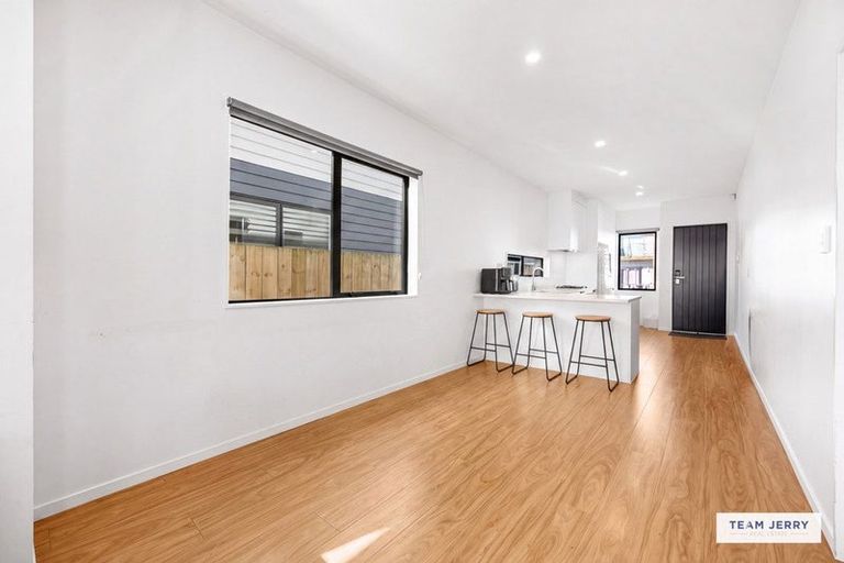 Photo of property in 9 Kairakau Street, Takanini, 2110