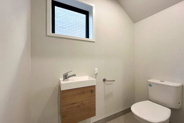 Photo of property in 29 Tima Lane, Mangere Bridge, Auckland, 2022