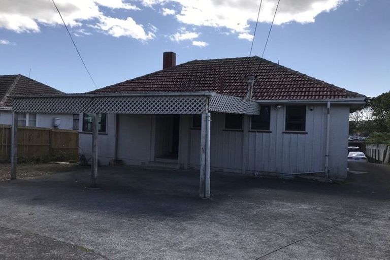 Photo of property in 552 Richardson Road, Mount Roskill, Auckland, 1041