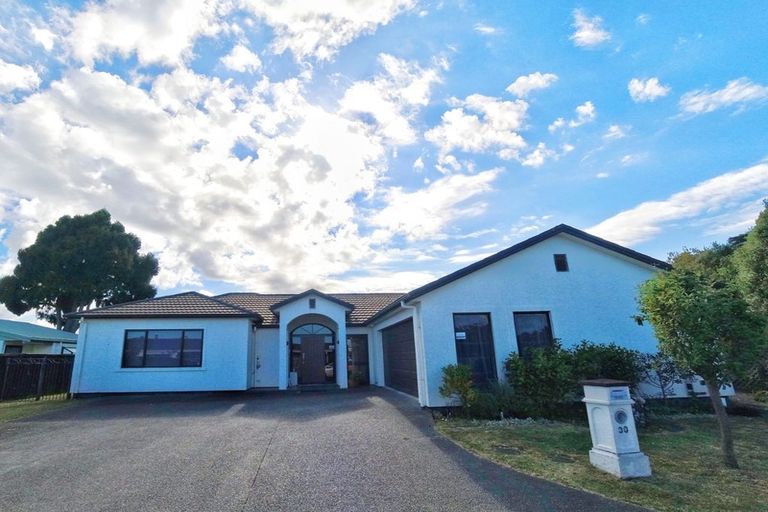 Photo of property in 30 Sandwich Road, St Andrews, Hamilton, 3200