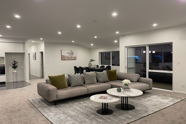 Photo of property in 17 Uatoto Road, Clarks Beach, 2122