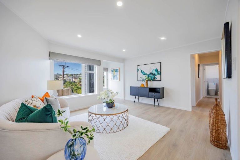 Photo of property in 23 Korotaha Terrace, Rothesay Bay, Auckland, 0630