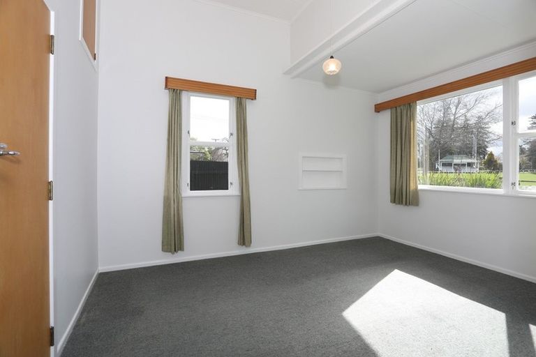 Photo of property in 11 Follett Street, Marton, 4710