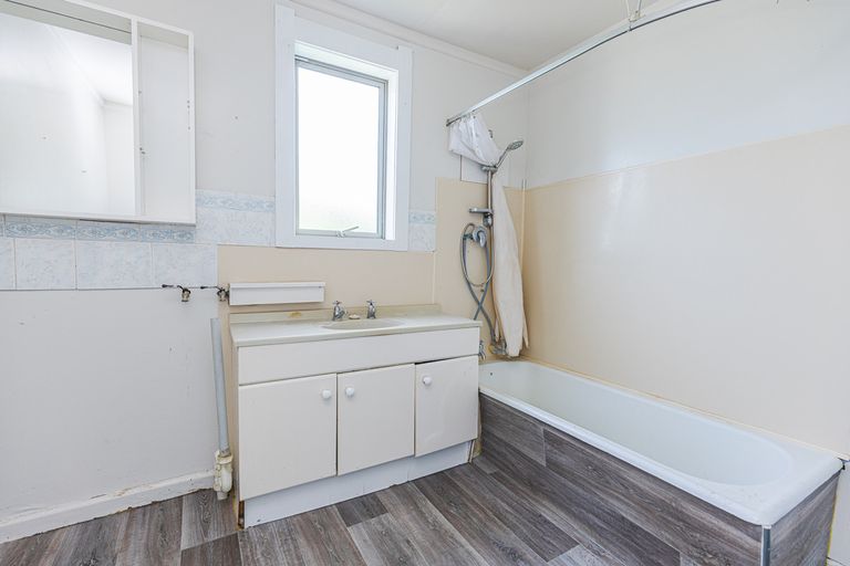 Photo of property in 9 Bignell Street, Gonville, Whanganui, 4501