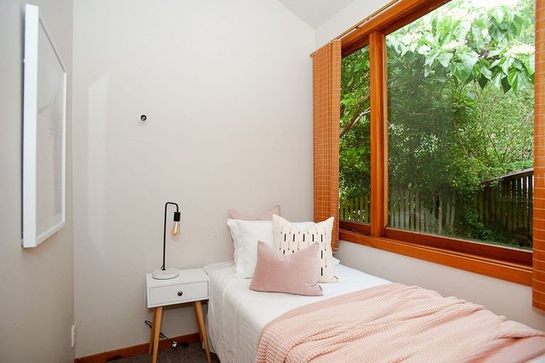 Photo of property in 23 Merlincote Crescent, Governors Bay, Lyttelton, 8971