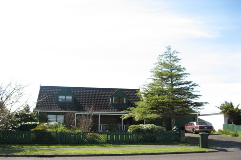 Photo of property in 150 Heta Road, Highlands Park, New Plymouth, 4312