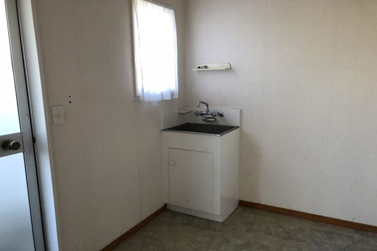 Photo of property in 1024 East Coast Road, Fairview Heights, Auckland, 0630