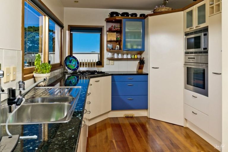 Photo of property in 1 Tui Street, Torbay, Auckland, 0630