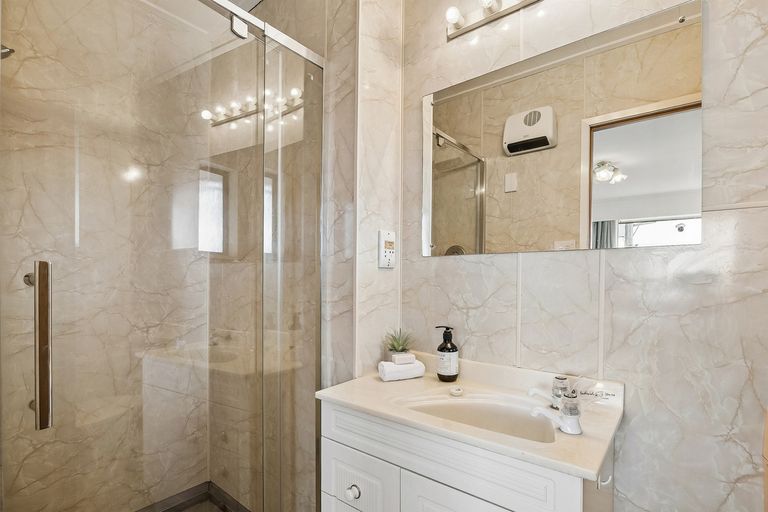 Photo of property in 32 Bangor Terrace, Kew, Dunedin, 9012