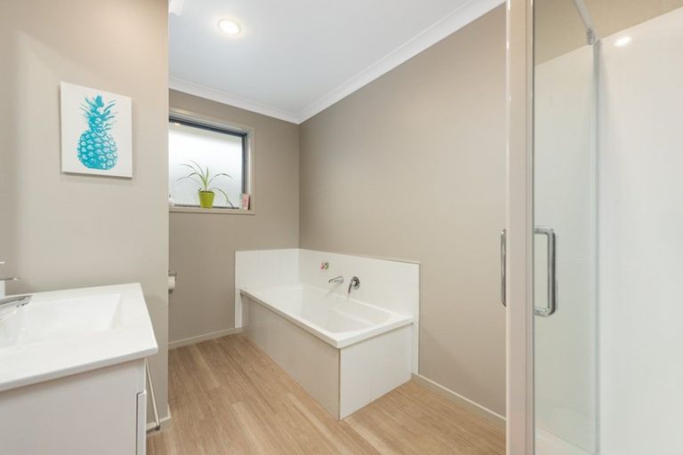 Photo of property in 21 Oakwood Way, Papamoa Beach, Papamoa, 3118