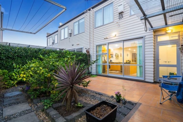 Photo of property in 7 Hakawai Avenue, Takanini, 2112