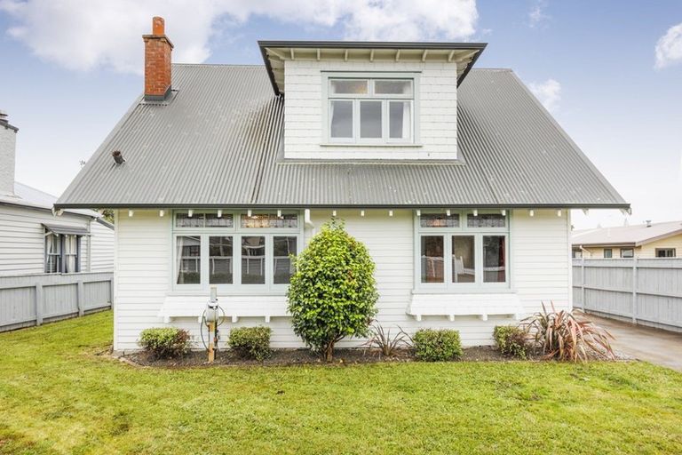 Photo of property in 47 Knowles Street, Terrace End, Palmerston North, 4410