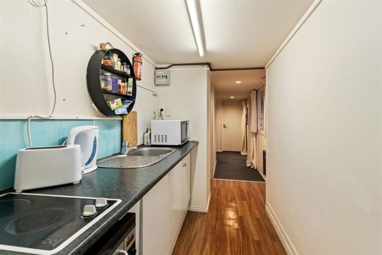 Photo of property in 1/38a Norwood Road, Bayswater, Auckland, 0622