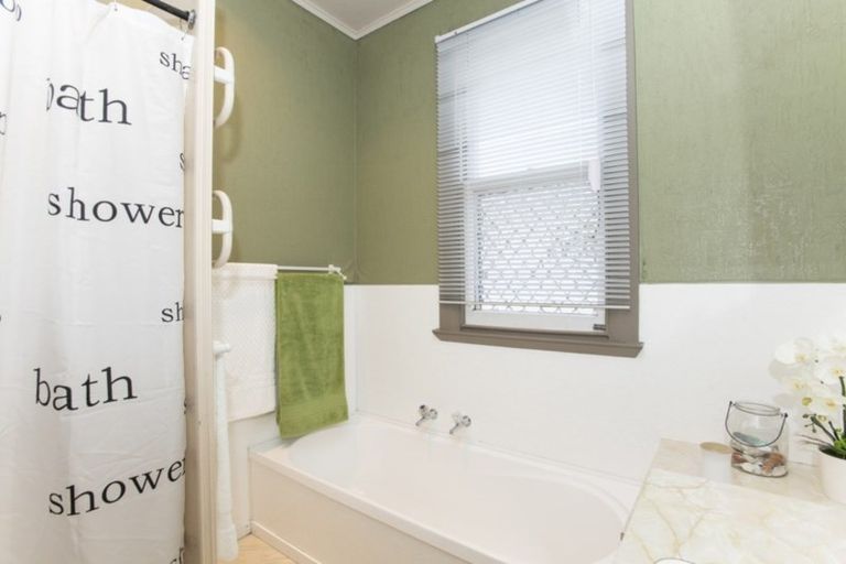 Photo of property in 612 Aberdeen Road, Te Hapara, Gisborne, 4010