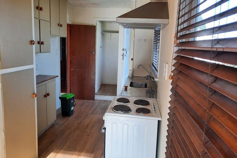 Photo of property in 142 Edgewater Drive, Pakuranga, Auckland, 2010